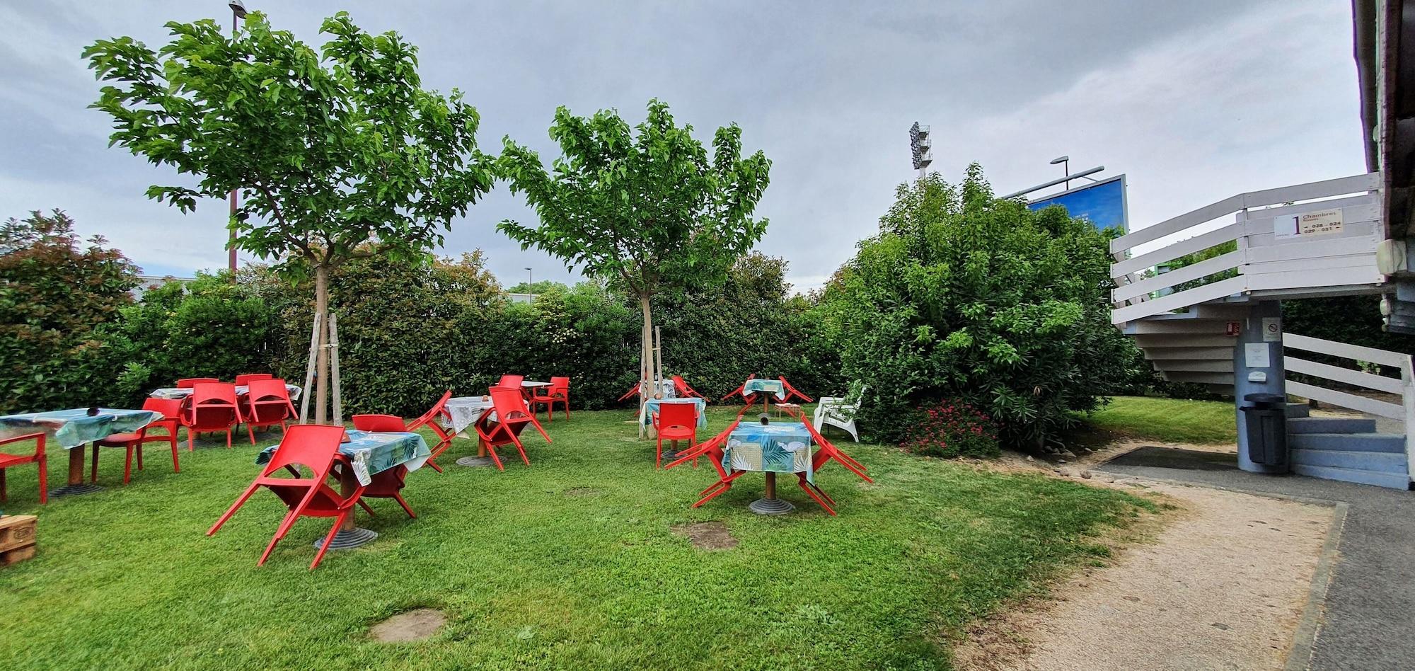 Hotel Kyriad Cap Sud Avignone Esterno foto