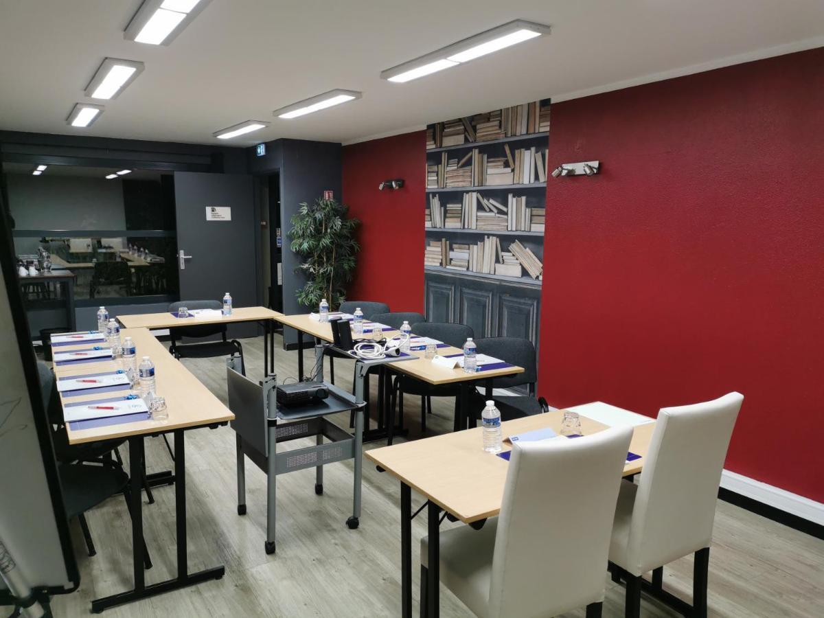 Hotel Kyriad Cap Sud Avignone Esterno foto